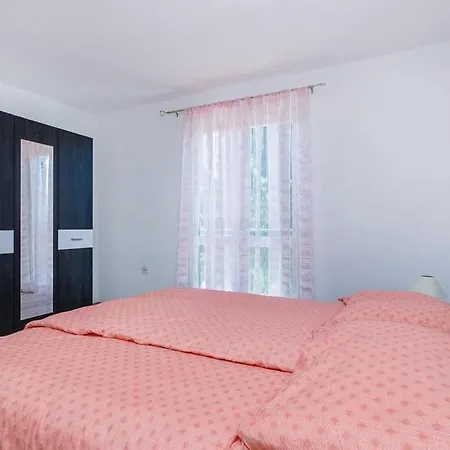 Ferienhaus Kira House *
